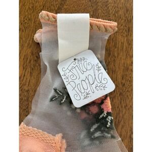 Free People Sheer Embroidered Floral Ankle Socks NWT Peach White